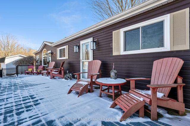 54 Lakeshore Dr, Condo with 2 bedrooms, 2 bathrooms and 3 parking in Puslinch ON | Image 19