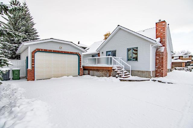 112 Armitage Close, House detached with 4 bedrooms, 3 bathrooms and 4 parking in Red Deer AB | Image 2