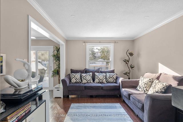 31 D'ambrosio Dr, House detached with 3 bedrooms, 2 bathrooms and 5 parking in Barrie ON | Image 6
