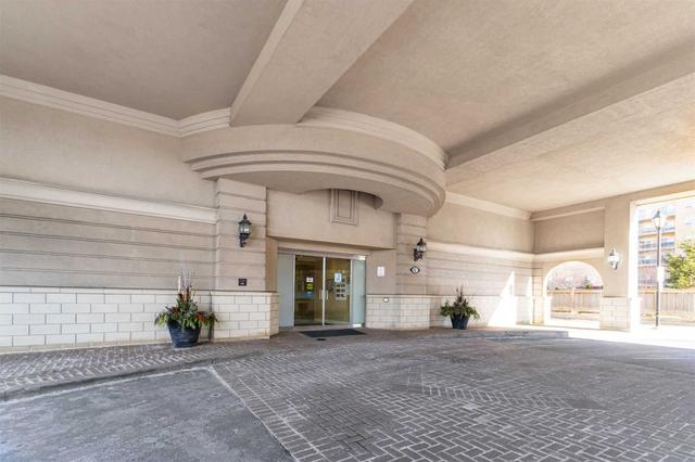 518 - 1 Maison Parc Crt, Condo with 2 bedrooms, 2 bathrooms and 1 parking in Vaughan ON | Image 12