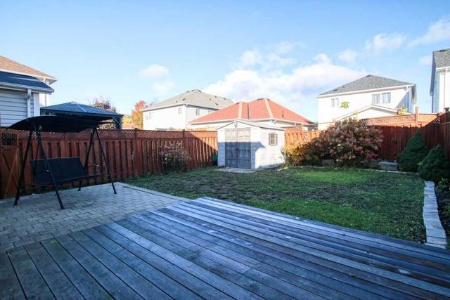 1017 Glenbourne Dr, House detached with 3 bedrooms, 3 bathrooms and 3 parking in Oshawa ON | Image 17