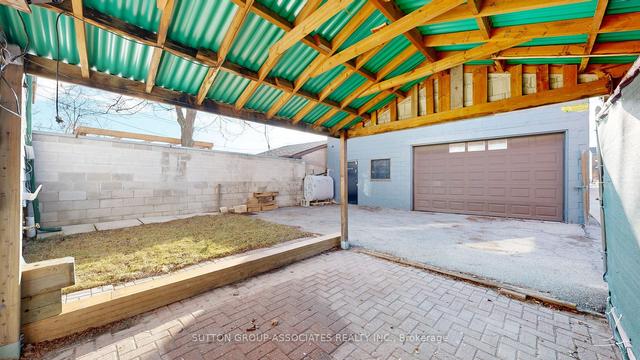616 Delaware Ave N, House detached with 3 bedrooms, 2 bathrooms and 5 parking in Toronto ON | Image 19