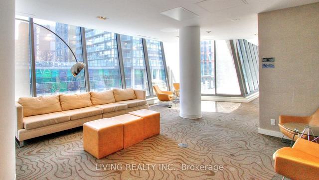 1303 - 832 Bay St, Condo with 2 bedrooms, 2 bathrooms and 1 parking in Toronto ON | Image 34