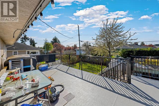 2950 Richmond Rd, House detached with 6 bedrooms, 2 bathrooms and 4 parking in Saanich BC | Image 20