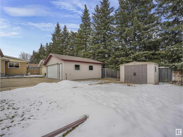 9 Bradburn Cr, House detached with 5 bedrooms, 1 bathrooms and 6 parking in St. Albert AB | Image 29