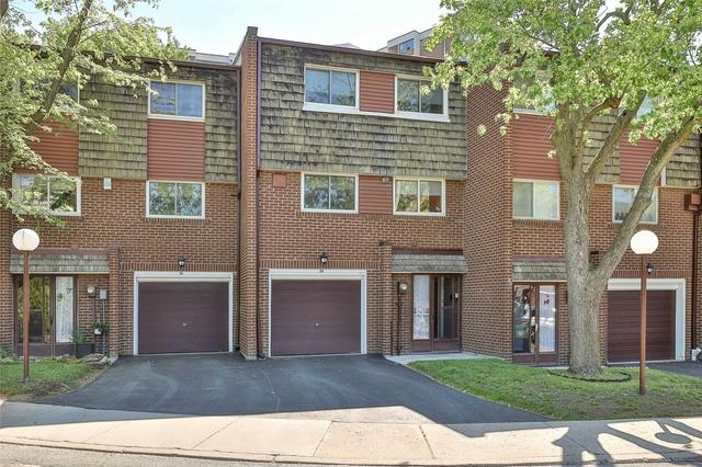 34 Vicora Linkway, Townhouse with 3 bedrooms, 2 bathrooms and 2 parking in Toronto ON | Image 23
