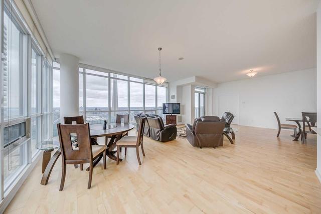 5201 - 65 Bremner Blvd, Condo with 3 bedrooms, 3 bathrooms and 1 parking in Toronto ON | Image 6