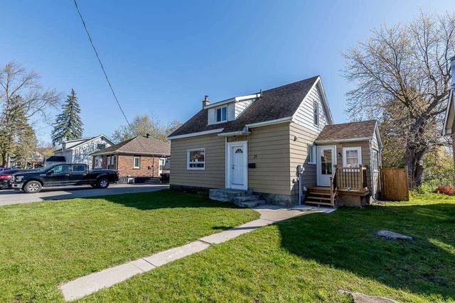 27 Frances St N, House detached with 3 bedrooms, 2 bathrooms and 5 parking in Barrie ON | Image 29