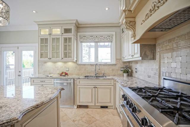 220 Ruth Ave, House detached with 6 bedrooms, 6 bathrooms and 5 parking in Toronto ON | Image 9
