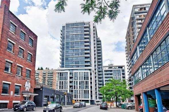 206 - 400 Adelaide St E, Condo with 2 bedrooms, 2 bathrooms and 1 parking in Toronto ON | Image 1