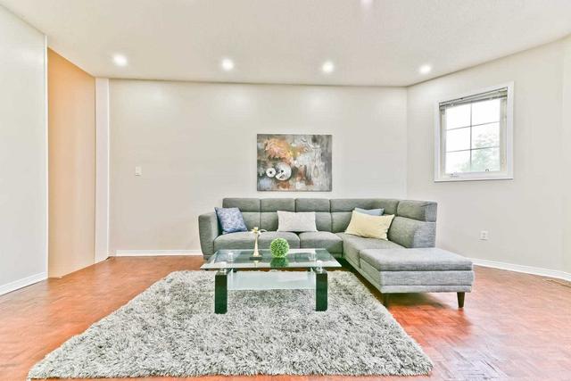 14 Torada Crt, House detached with 3 bedrooms, 3 bathrooms and 4 parking in Brampton ON | Image 11