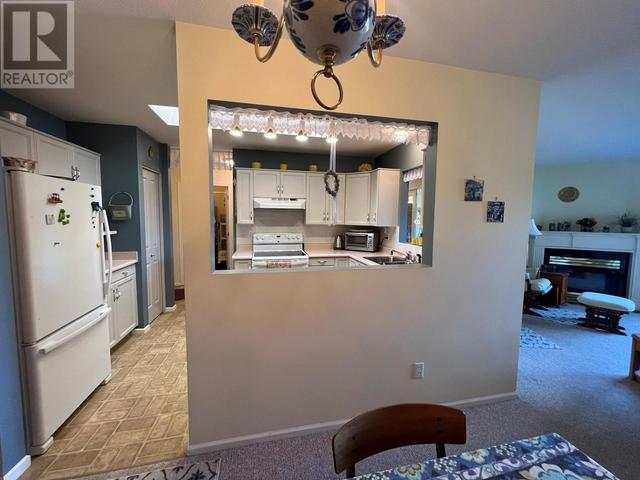 306 - 8905 Pineo Court, Condo with 2 bedrooms, 1 bathrooms and 1 parking in Summerland BC | Image 8
