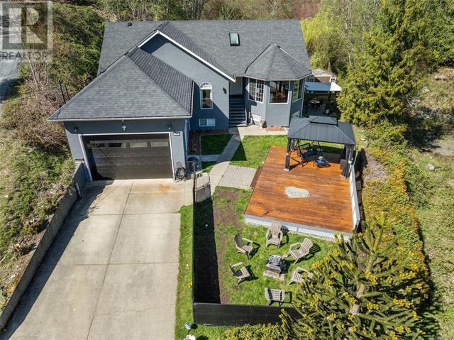 181 River Rd, House detached with 4 bedrooms, 3 bathrooms and 6 parking in Lake Cowichan BC | Image 2