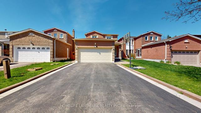 30 Strathmore Dr, House detached with 3 bedrooms, 4 bathrooms and 6 parking in Markham ON | Image 1