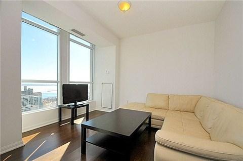 2702 - 628 Fleet St, Condo with 2 bedrooms, 2 bathrooms and 1 parking in Toronto ON | Image 6