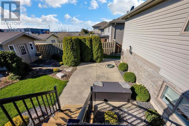 118 Molengraaf Way, House detached with 3 bedrooms, 3 bathrooms and null parking in Chatham Kent ON | Image 11