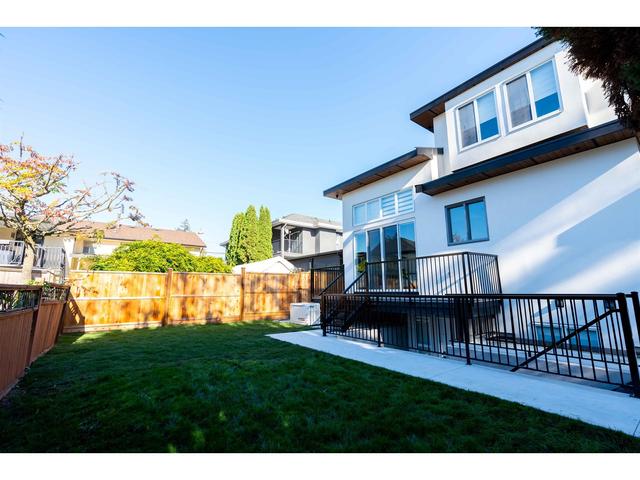 8177 114 Street, House detached with 7 bedrooms, 6 bathrooms and 6 parking in Delta BC | Image 36