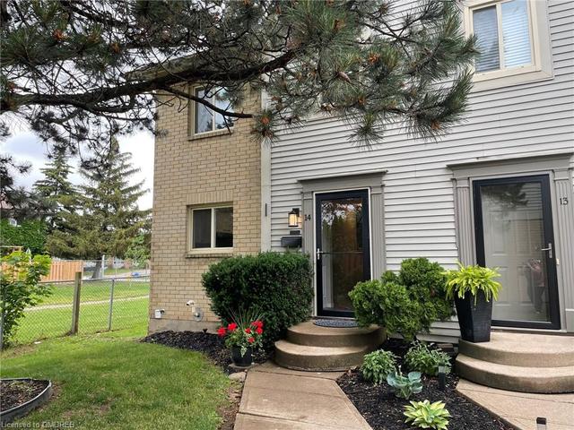 14 - 65 Dorchester Boulevard, House attached with 3 bedrooms, 1 bathrooms and null parking in St. Catharines ON | Image 1