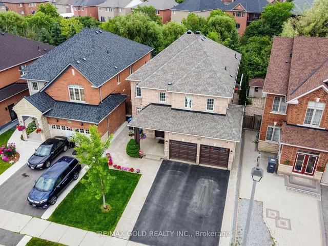20 Laurentide Cres, House detached with 5 bedrooms, 5 bathrooms and 7 parking in Brampton ON | Image 12