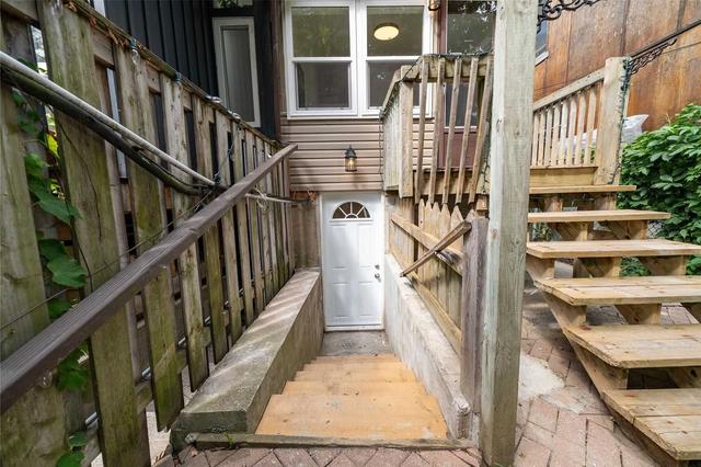 117 Leslie St, House semidetached with 2 bedrooms, 2 bathrooms and 1 parking in Toronto ON | Image 29