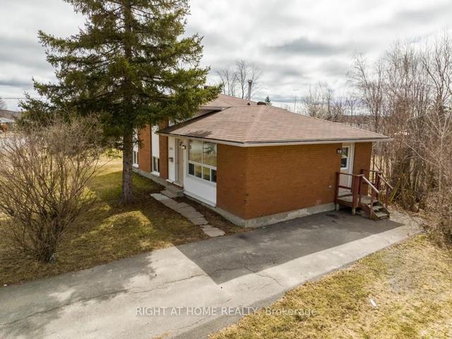 2141 Robin St, House detached with 3 bedrooms, 2 bathrooms and 6 parking in Greater Sudbury ON | Image 22