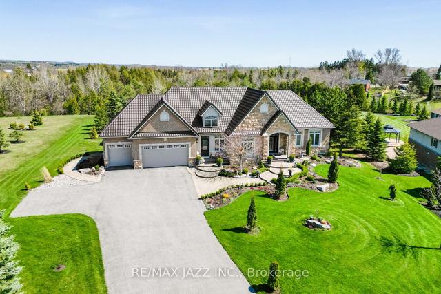 23 Venton Crt, House detached with 2 bedrooms, 3 bathrooms and 10 parking in Clarington ON | Image 1