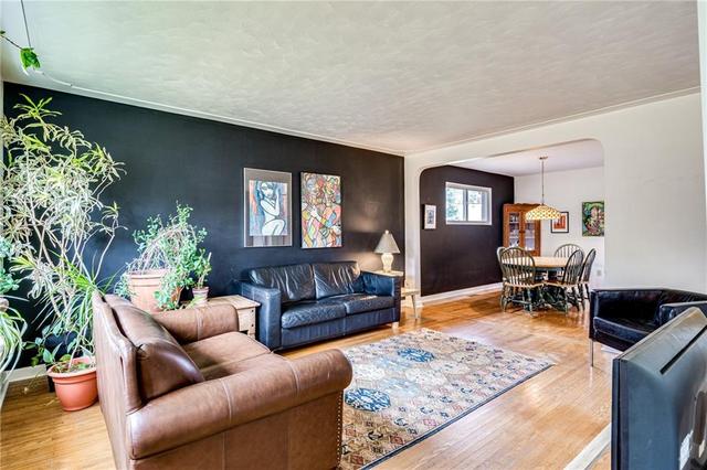 164 West 19th Street, House detached with 2 bedrooms, 1 bathrooms and 3 parking in Hamilton ON | Image 5