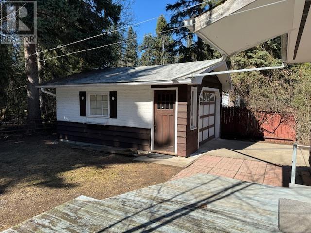 1271 Mathie Road, House detached with 4 bedrooms, 2 bathrooms and null parking in Prince George BC | Image 4