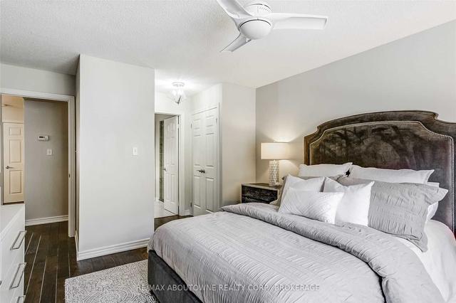 19 - 3045 New St, Townhouse with 2 bedrooms, 2 bathrooms and 2 parking in Burlington ON | Image 6