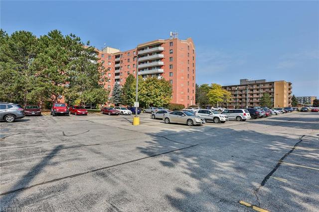 709 - 9 Bonheur Court, House attached with 3 bedrooms, 2 bathrooms and 1 parking in Brantford ON | Image 34