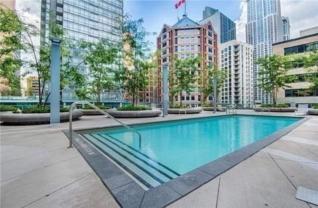 1102 - 832 Bay St, Condo with 2 bedrooms, 2 bathrooms and 1 parking in Toronto ON | Image 27