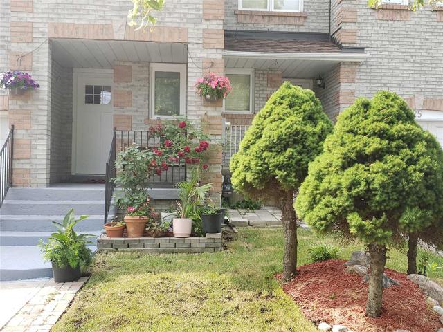 127 Ravenscliffe Crt, House attached with 3 bedrooms, 4 bathrooms and 2 parking in Brampton ON | Image 1