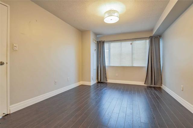 412 - 50 Elm Dr E, Condo with 2 bedrooms, 2 bathrooms and 2 parking in Mississauga ON | Image 3