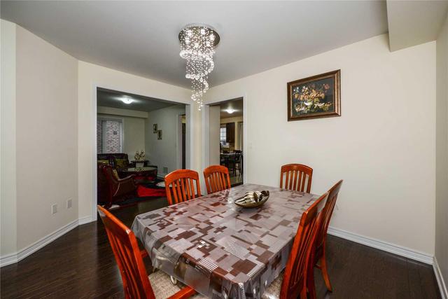 35 Ross Dr, House detached with 4 bedrooms, 6 bathrooms and 5 parking in Brampton ON | Image 8