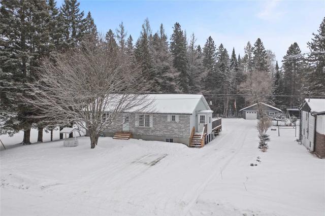 71 Doe Lake Rd, House detached with 2 bedrooms, 2 bathrooms and 13 parking in Armour ON | Card Image