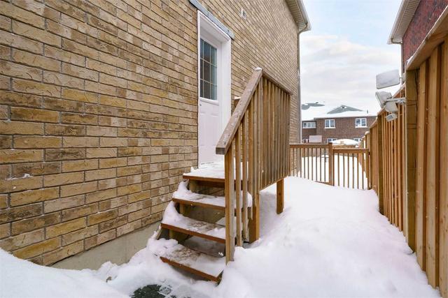 2095 Galloway St, House detached with 3 bedrooms, 3 bathrooms and 3 parking in Innisfil ON | Image 8