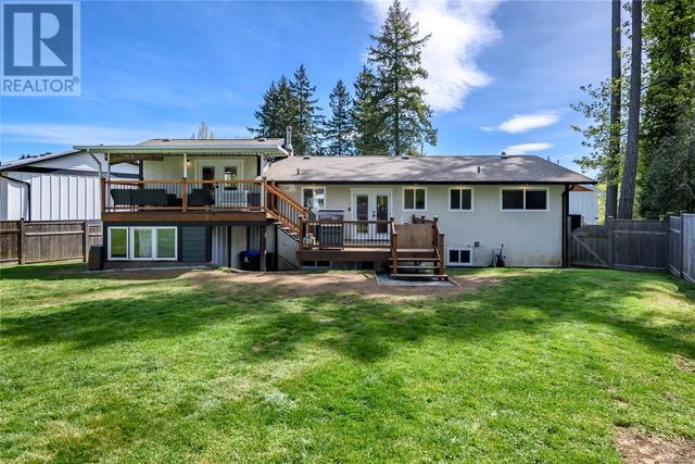 1962 Richardson Ave, House detached with 4 bedrooms, 2 bathrooms and 6 parking in Comox BC | Image 10