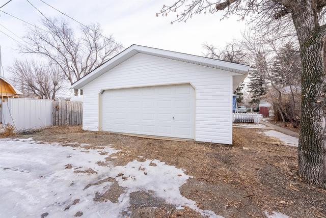614 11 Street N, House detached with 4 bedrooms, 2 bathrooms and 4 parking in Lethbridge County AB | Image 33