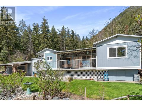 4 - 3959 Sunnybrae Canoe Point Road, House other with 3 bedrooms, 1 bathrooms and 4 parking in Columbia Shuswap C BC | Card Image