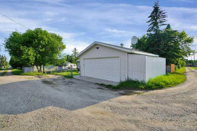 5323 55 Street, House detached with 4 bedrooms, 2 bathrooms and 2 parking in Rocky Mountain House AB | Image 38