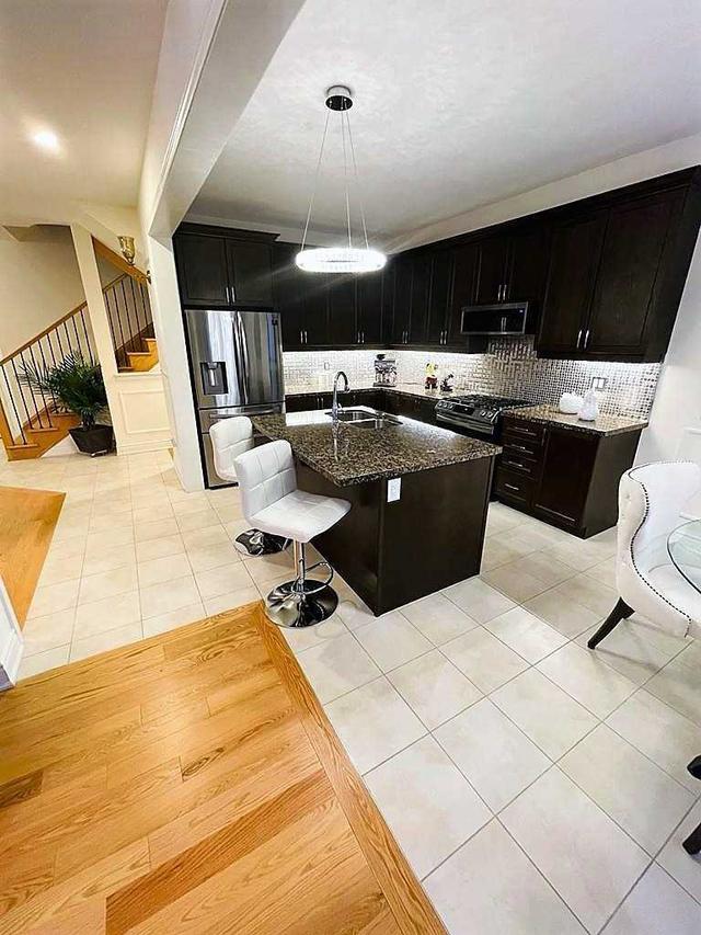 1 Neilly Terr, House detached with 4 bedrooms, 4 bathrooms and 6 parking in Bradford West Gwillimbury ON | Image 2