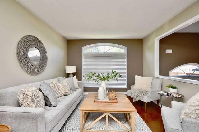 309 Harvie Rd, House detached with 3 bedrooms, 2 bathrooms and 6 parking in Barrie ON | Image 6