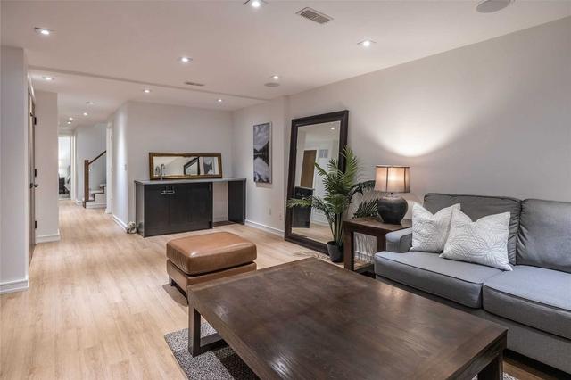51 Bedford Park Ave, House detached with 4 bedrooms, 5 bathrooms and 2 parking in Toronto ON | Image 17