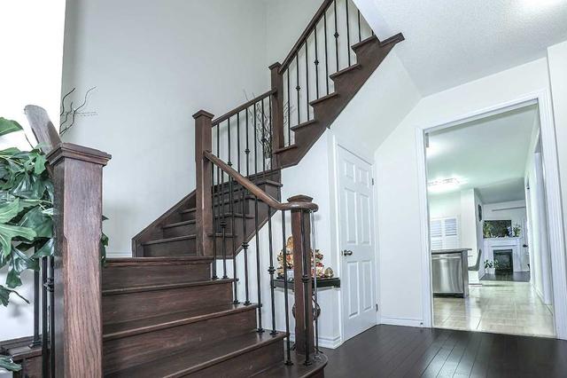 22 Broughton Terr, House detached with 4 bedrooms, 4 bathrooms and 5 parking in Bradford West Gwillimbury ON | Image 16