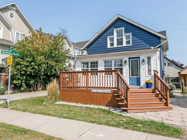 313 Beach Blvd, House detached with 3 bedrooms, 2 bathrooms and 5 parking in Hamilton ON | Image 1