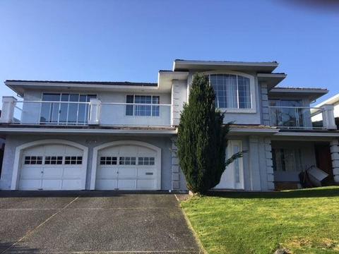 5706 Malibu Terr, House detached with 3 bedrooms, 3 bathrooms and 4 parking in Nanaimo BC | Card Image