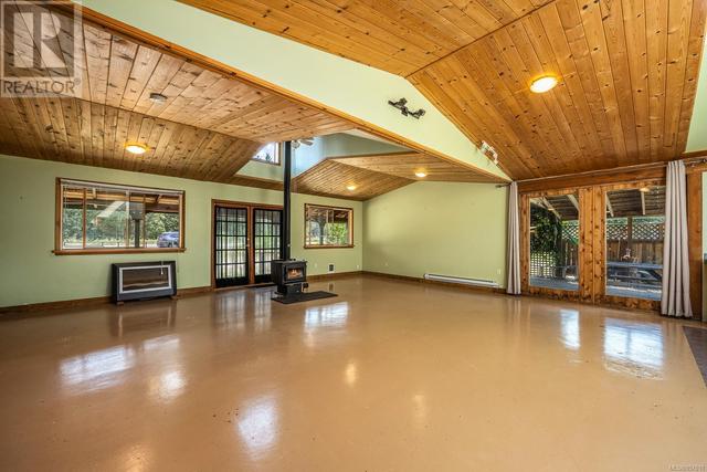 8185 Island Hwy S, House detached with 4 bedrooms, 4 bathrooms and 6 parking in Comox Valley A BC | Image 88