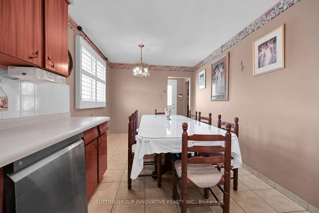948 Mohawk Rd E, House detached with 3 bedrooms, 2 bathrooms and 9 parking in Hamilton ON | Image 4