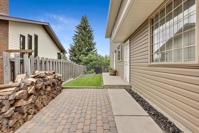 92 Silver Ridge Rise Nw, House detached with 4 bedrooms, 2 bathrooms and 4 parking in Calgary AB | Image 7
