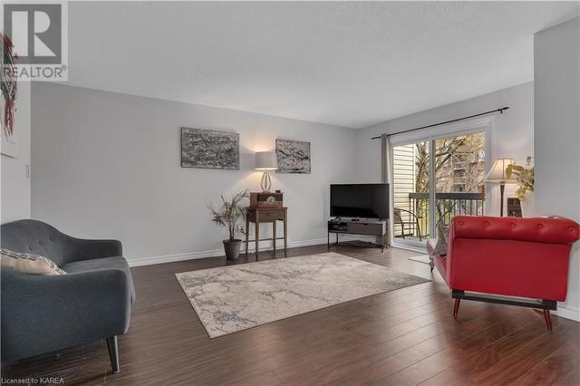 309 - 1010 Pembridge Crescent, Condo with 2 bedrooms, 1 bathrooms and 1 parking in Kingston ON | Image 9